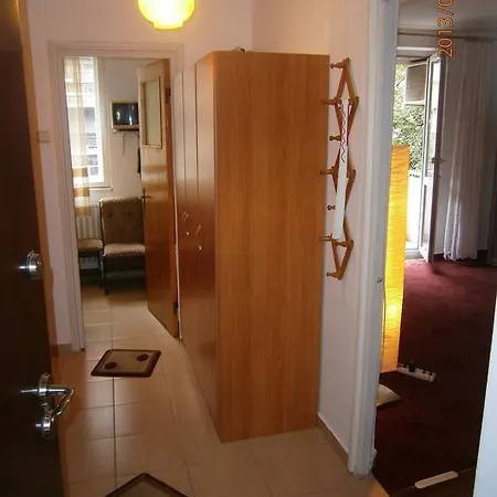 Maya Universitate Bukarest